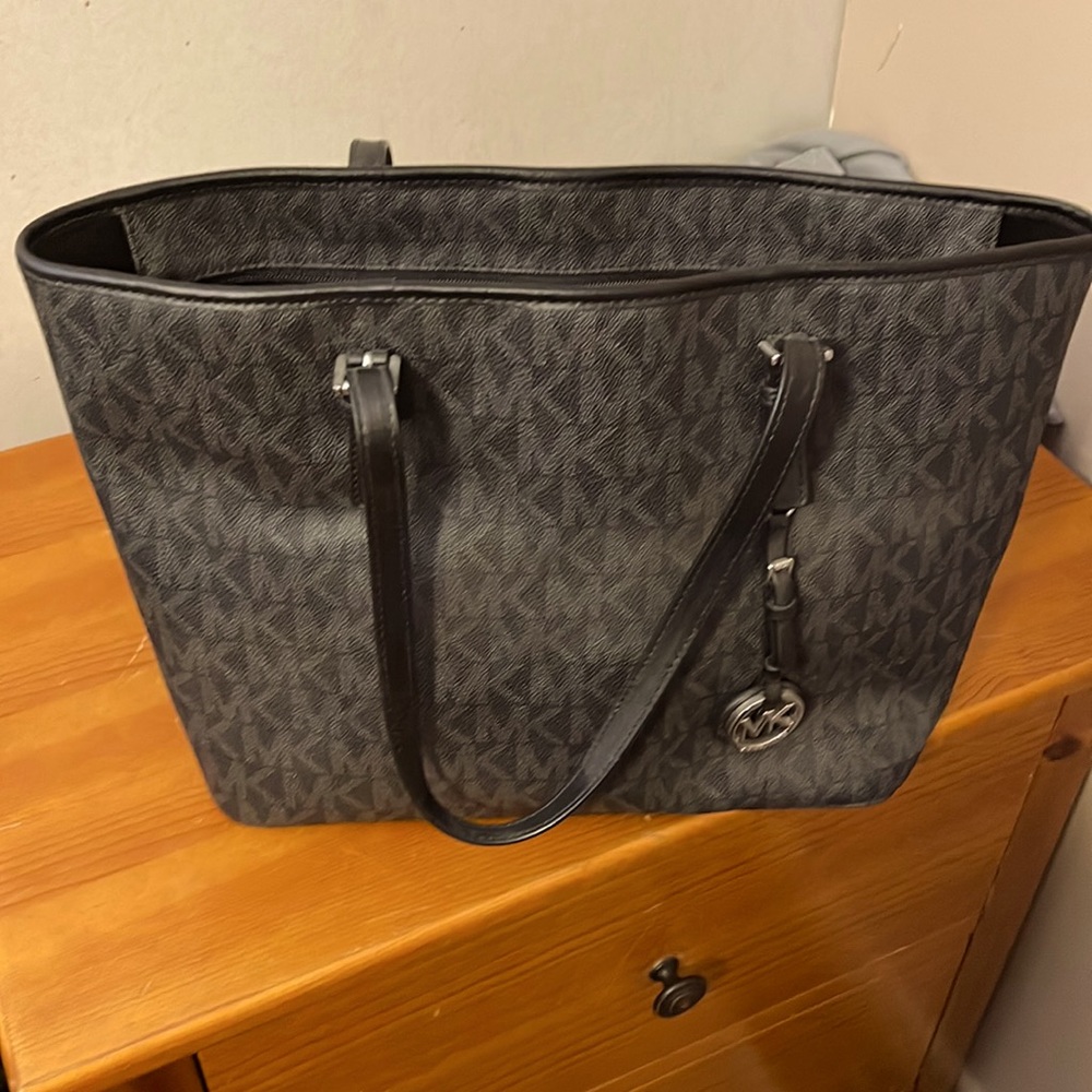 Michael Kors tote. NWT